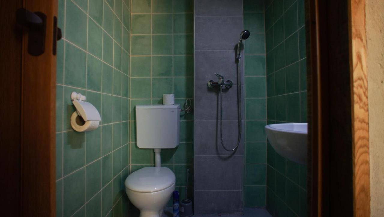 Sargarigo Elmenyhaz Apartment Szeged Bagian luar foto